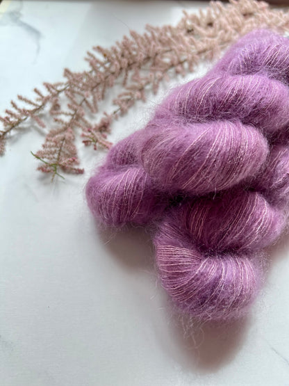 Box mai 2026 : Baiser de pivoine (couleur exclusive uniquement en pré-commande)