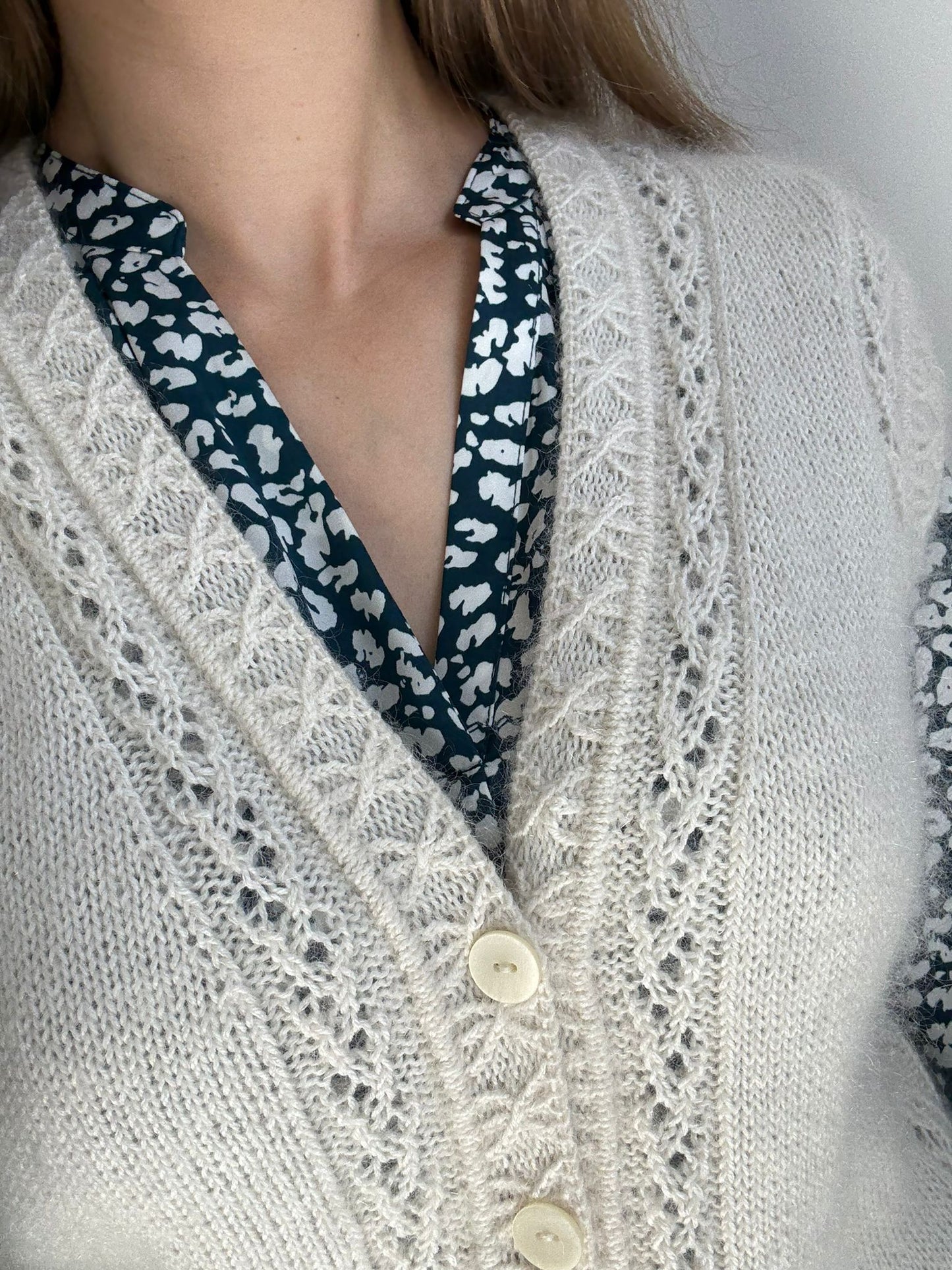 ATHEN CRADIGAN PDF Knitting Pattern - 2 ways of knitting (seamless and with seams)