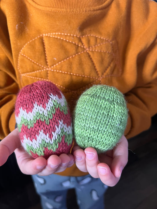 Patron GRATUIT de tricot EASTER EGGS PDF -(sans couture)
