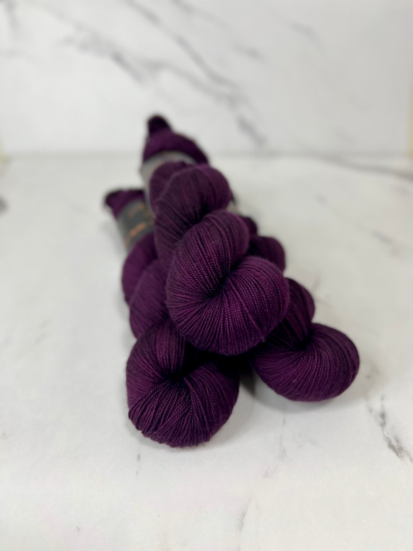 ISÉA - FINGERING MERINO SKEIN (Ready to ship)