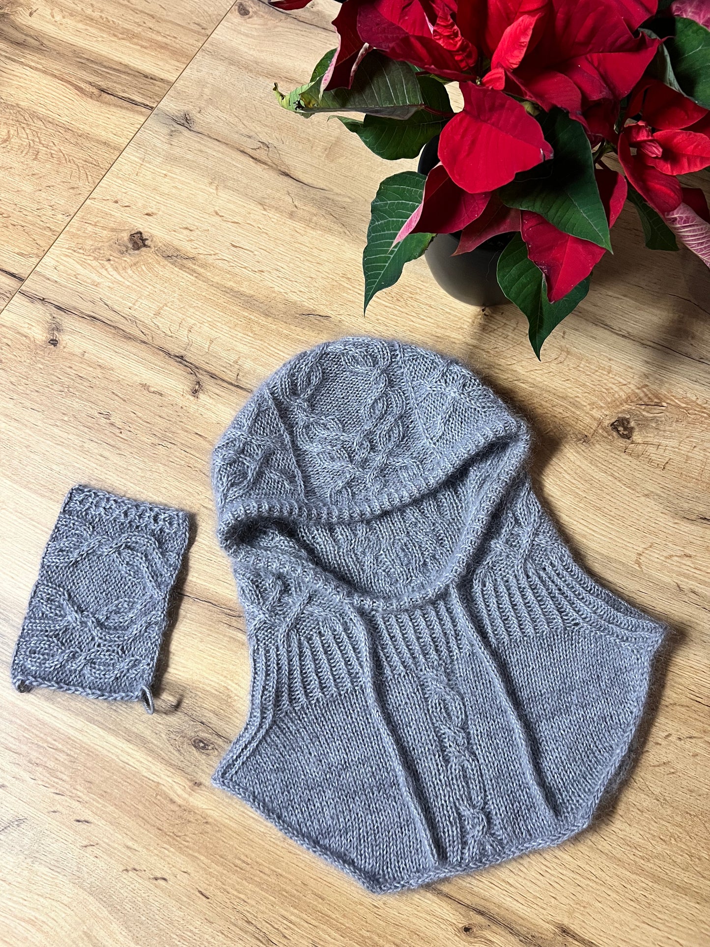 STOCKHOLM HOOD PDF Knitting Pattern - hood (seamless)